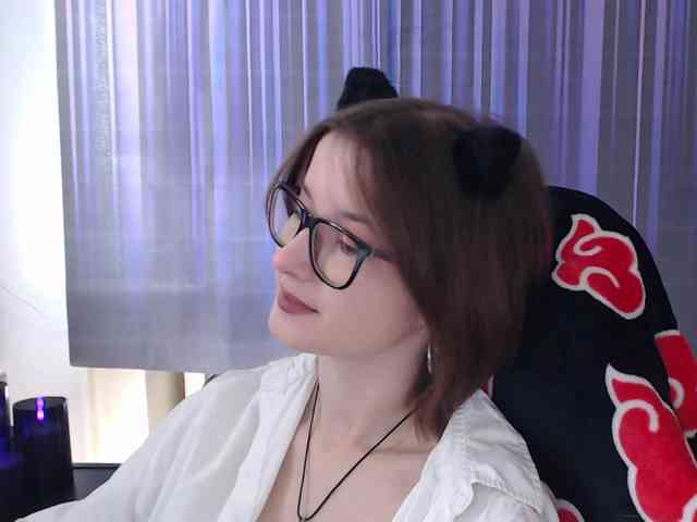 Cherry-Luna webcam