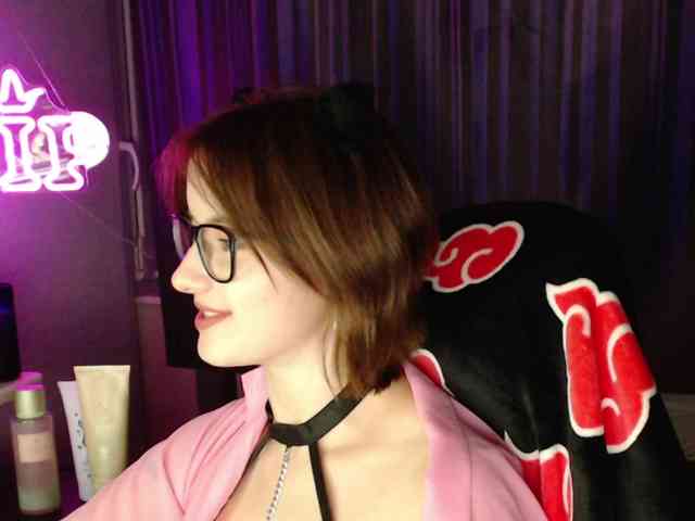 Model: Cherry-Luna