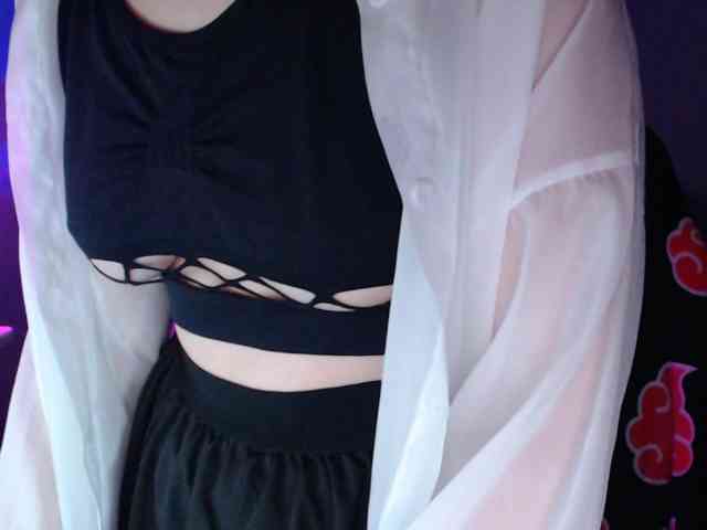 Model: Cherry-Luna