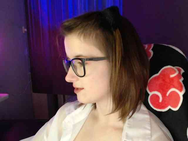 Model: Cherry-Luna