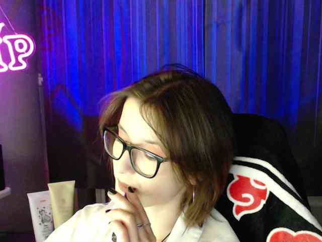 Cherry-Luna webcam