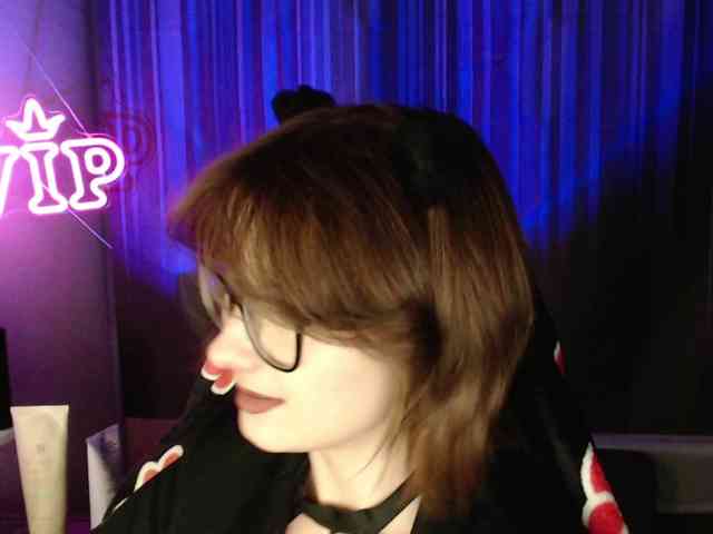 Cherry-Luna webcam