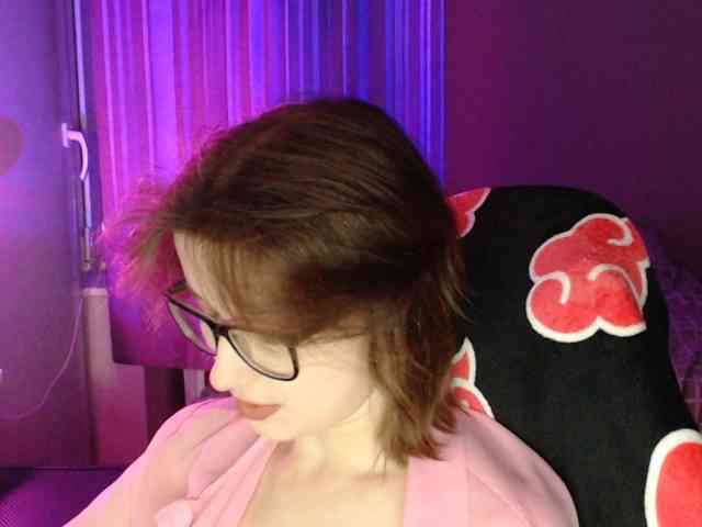 Model: Cherry-Luna