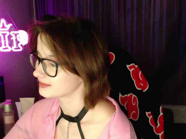 Model: Cherry-Luna