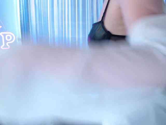 Cherry-Luna webcam