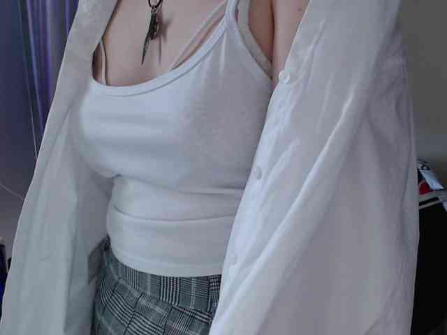 Cherry-Luna webcam