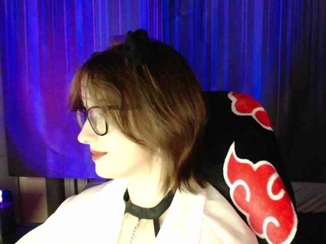 Model: Cherry-Luna