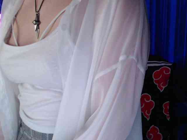 Cherry-Luna webcam