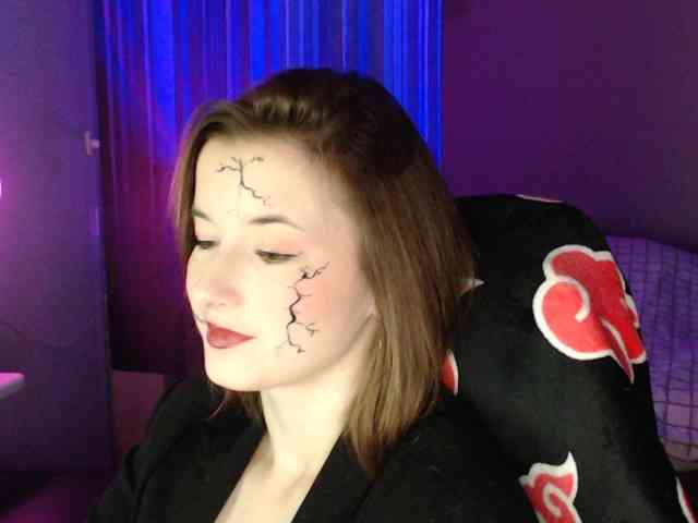 Model: Cherry-Luna