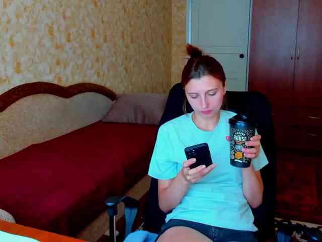 MilaBels webcam