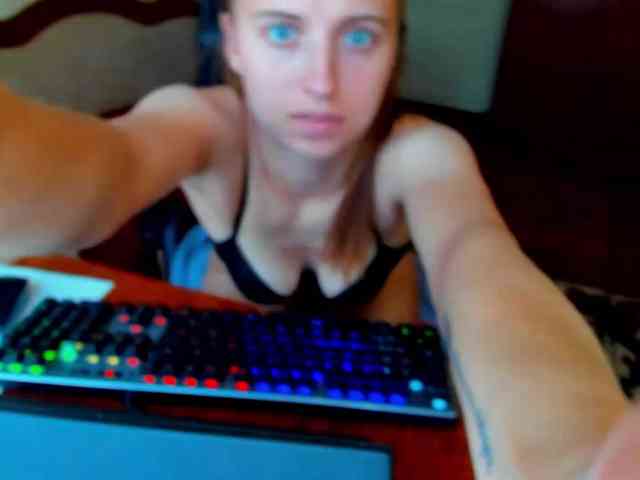 MilaBels webcam