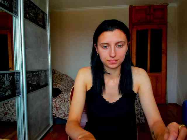 MilaBels webcam