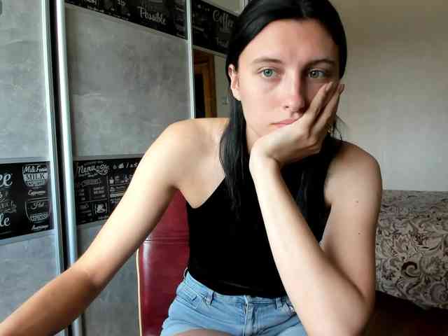 MilaBels webcam