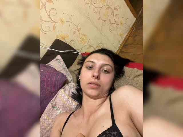 MilaBels webcam