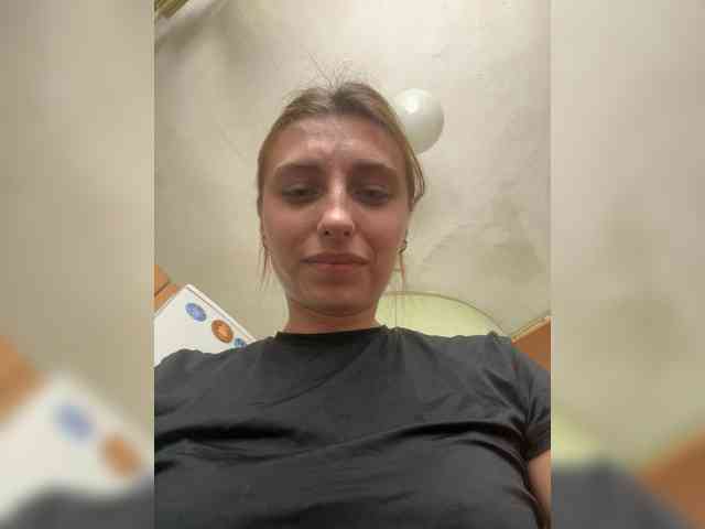 MilaBels webcam