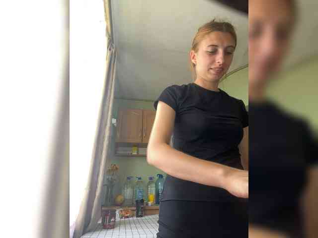 MilaBels webcam