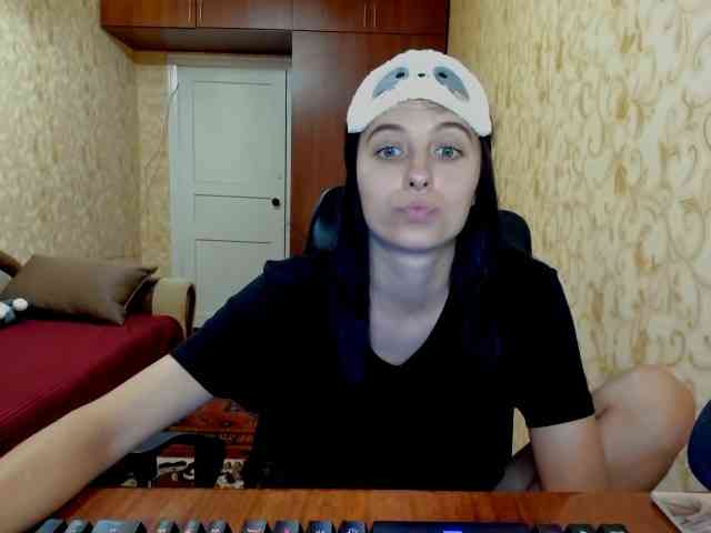 MilaBels webcam