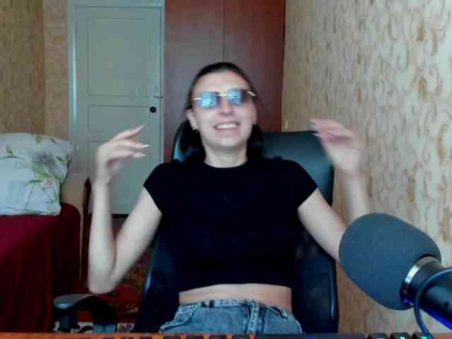 MilaBels webcam