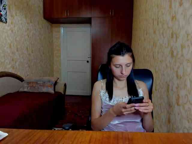 MilaBels webcam