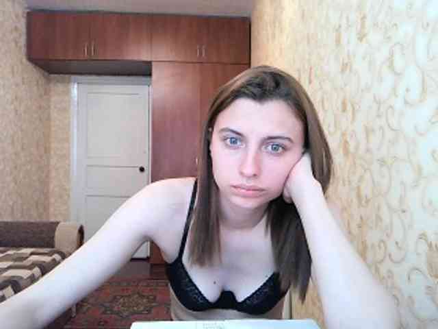 MilaBels webcam