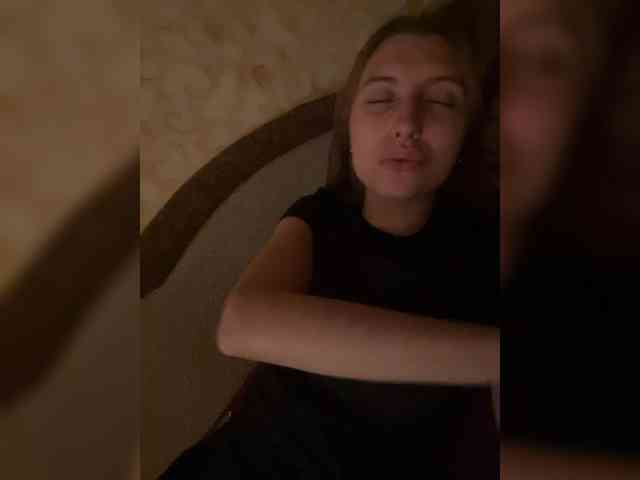 MilaBels webcam