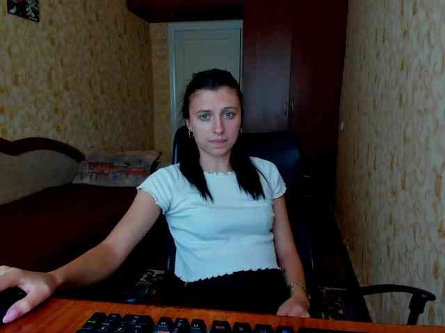 MilaBels webcam