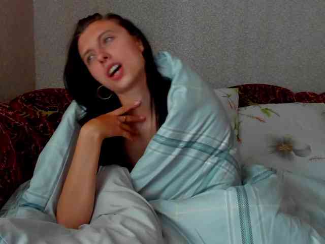 MilaBels webcam