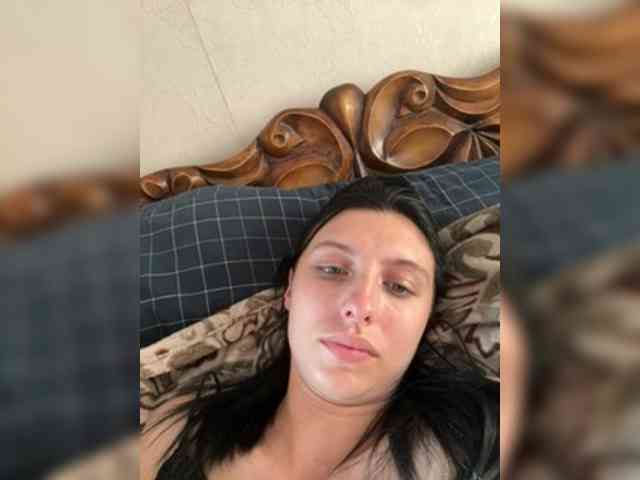 MilaBels webcam