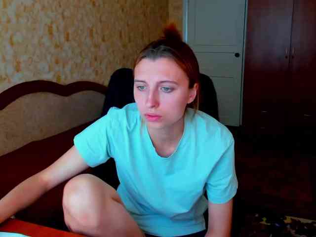 MilaBels webcam