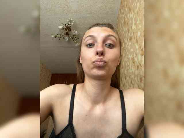 MilaBels webcam