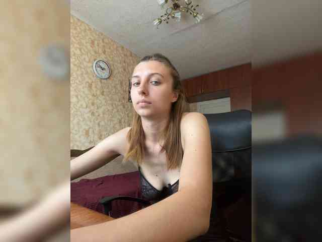 MilaBels webcam