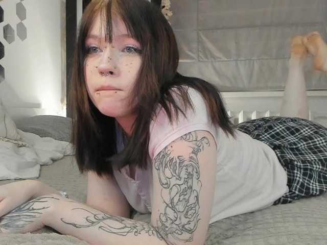 PaleVibe's BongaCams show and profile