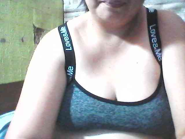 sweetthoney09 webcam
