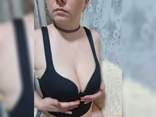 Svetike live cam on BongaCams