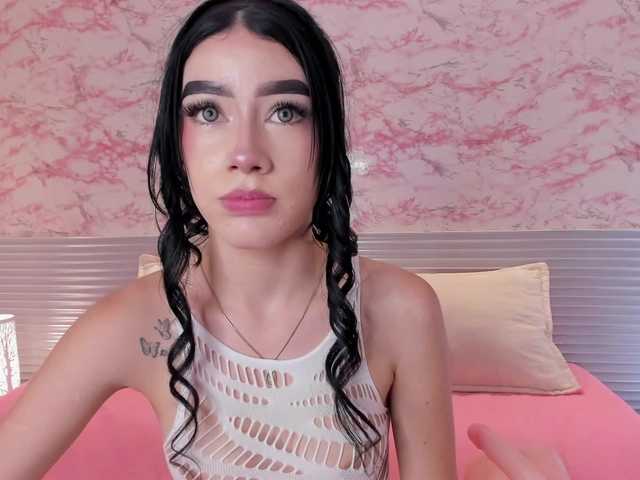 mia-velvet