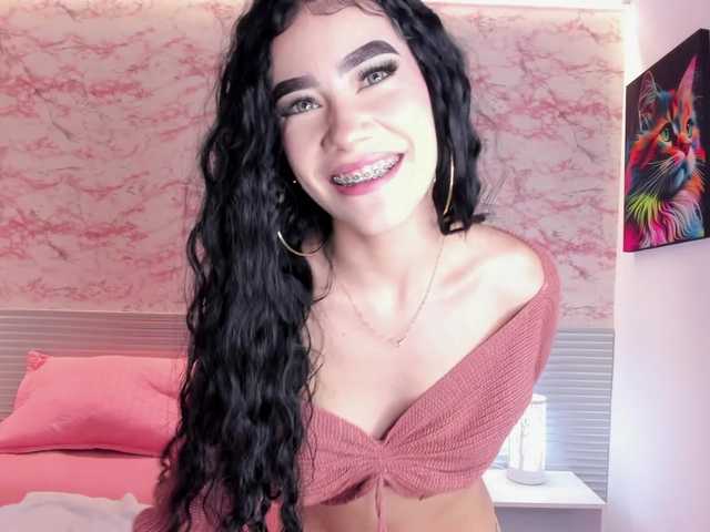 mia-velvet