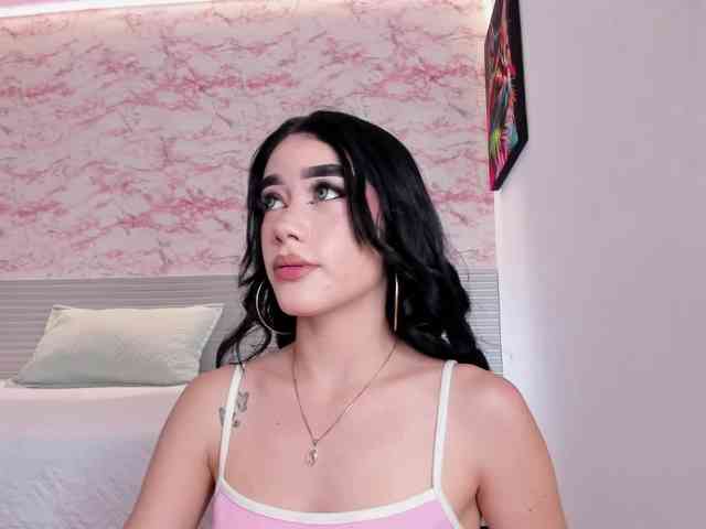 Modella: mia-velvet