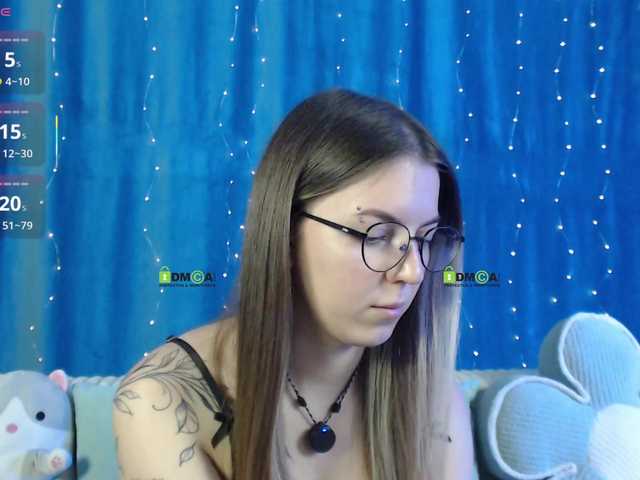 -Moonlyss- live cam on BongaCams