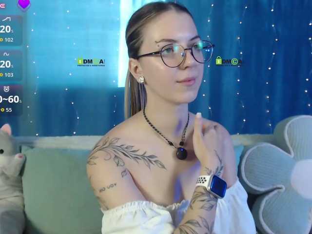 -Moonlyss- live cam on BongaCams