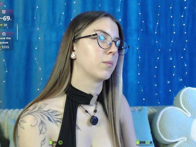 -Moonlyss- live cam on BongaCams