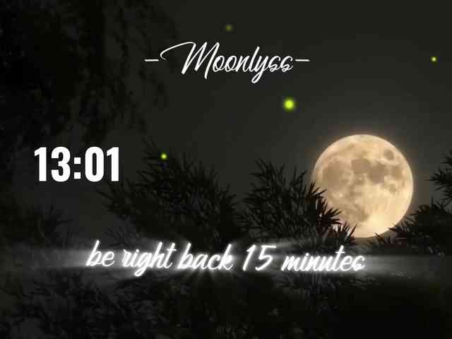 Modella: -Moonlyss-