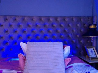Ariia-Sweett Porn Show