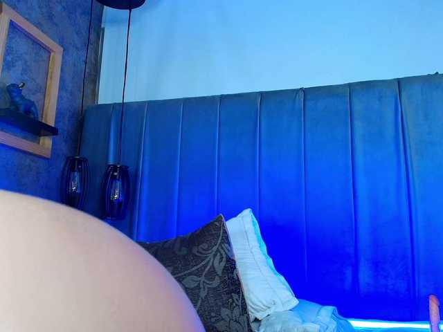 Ariia-Sweett live cam on BongaCams