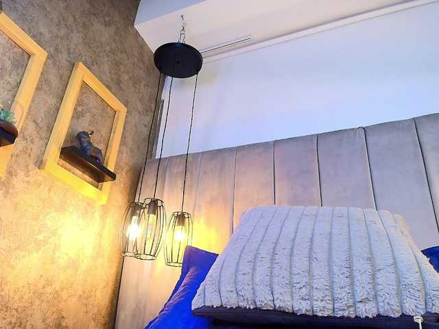 Ariia-Sweett live cam on BongaCams