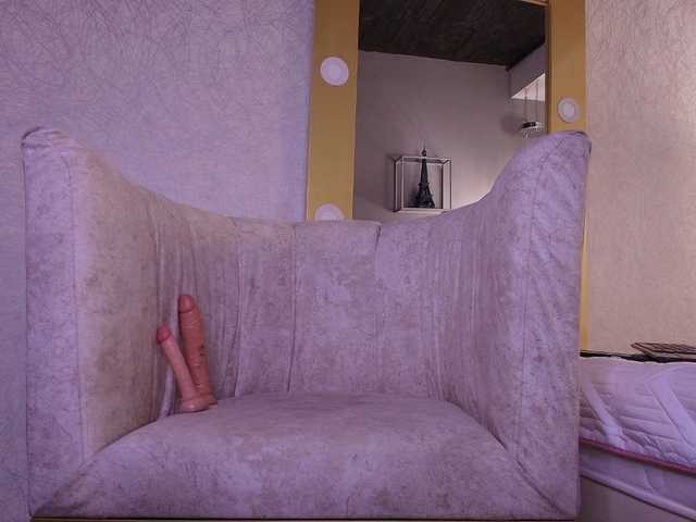 Ariia-Sweett's BongaCams show and profile