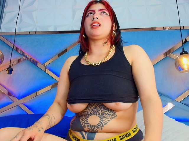 Ariia-Sweett live cam on BongaCams