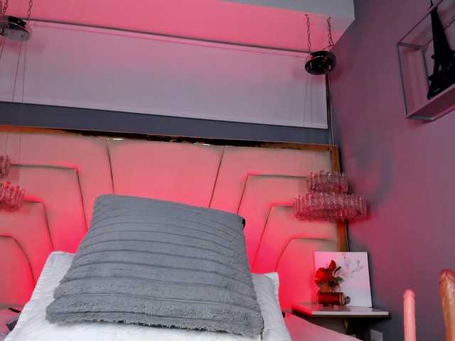 Ariia-Sweett live cam on BongaCams