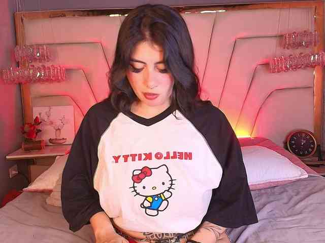 Ariia-Sweett webcam