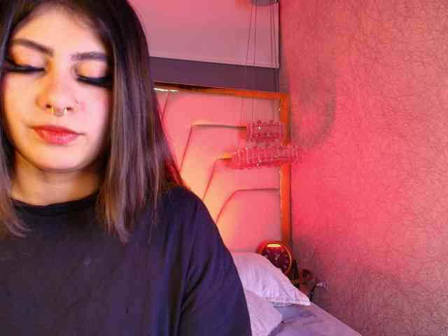 Ariia-Sweett webcam
