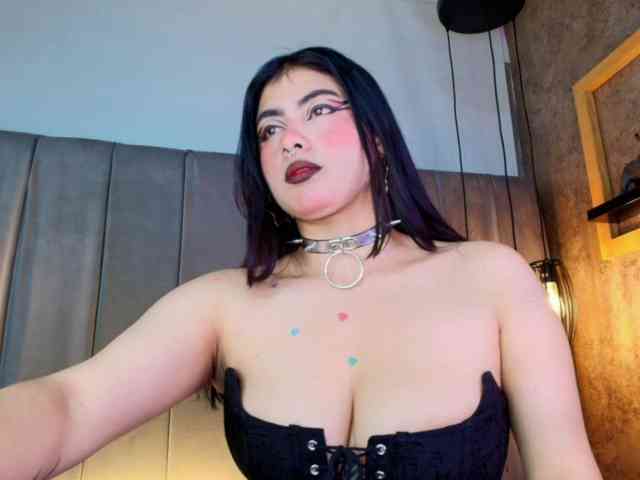 Ariia-Sweett Ariia-Sweett